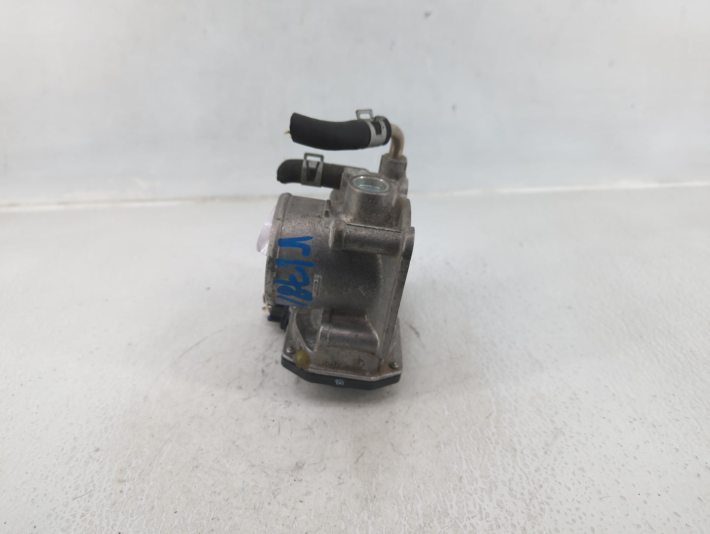 2012-2019 Nissan Versa Throttle Body P/N:3AA50-02 E Fits Fits 2012 2013 2014 2015 2016 2017 2018 2019 OEM Used Auto Parts - 
