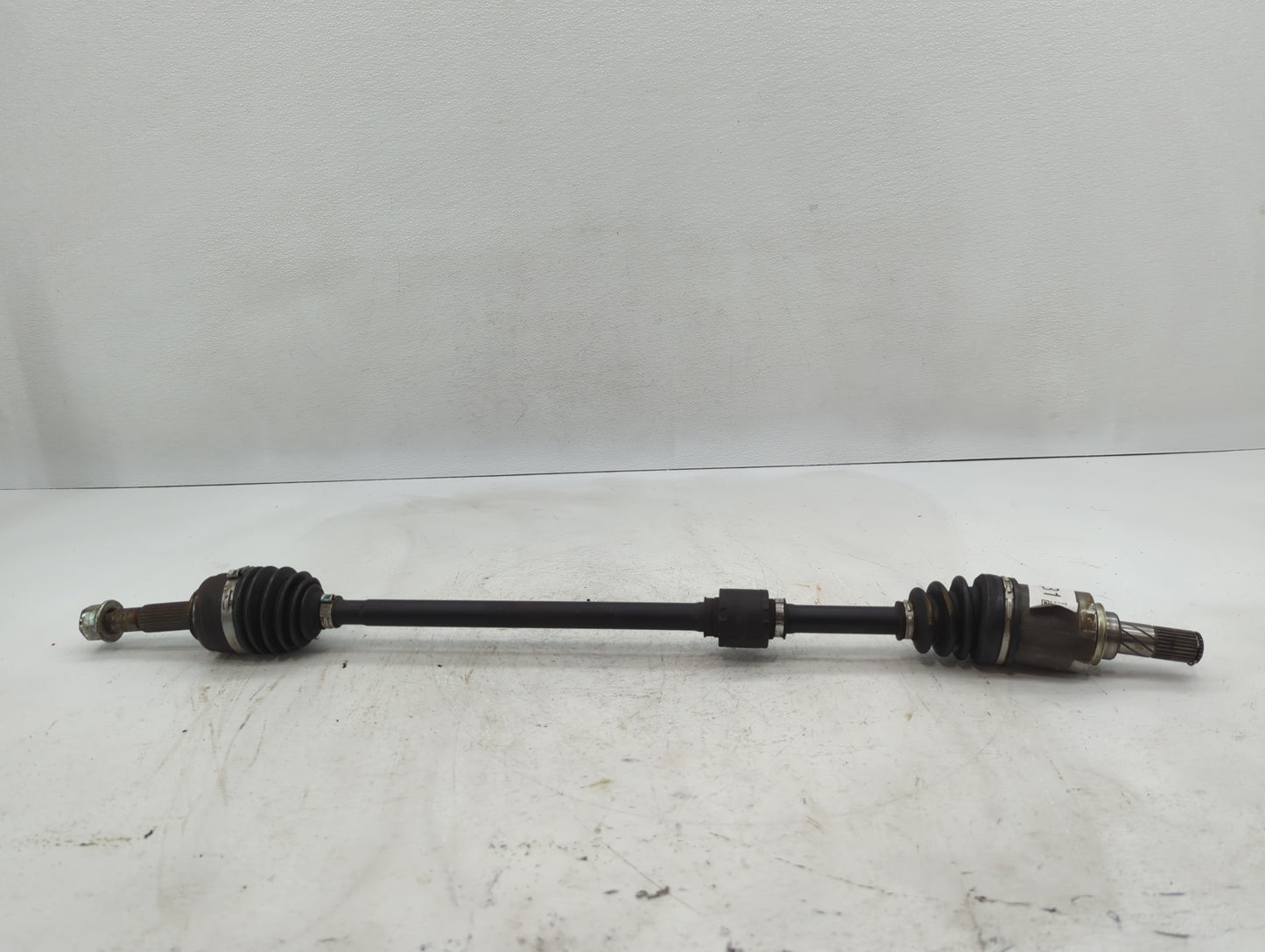 2013-2017 Nissan Versa Axle Shaft Front Passenger Cv C/v - Oemusedautoparts1.com
