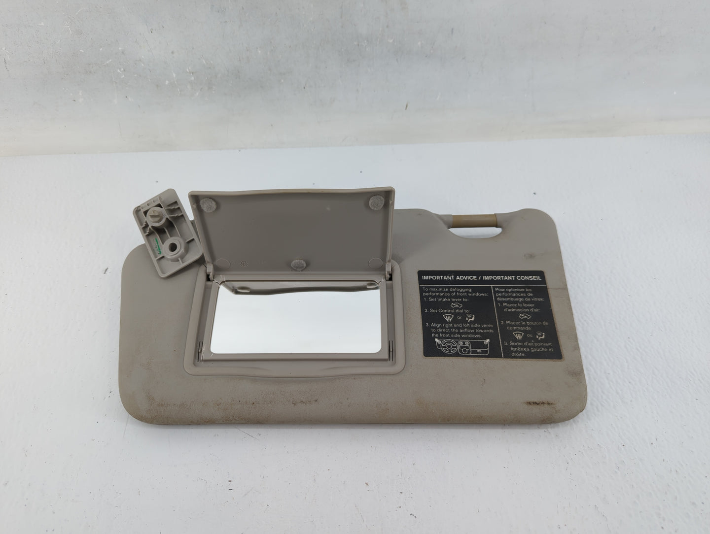 2013-2015 Nissan Versa Sun Visor Shade Replacement Passenger Right Mirror Fits Fits 2013 2014 2015 OEM Used Auto Parts - Oem