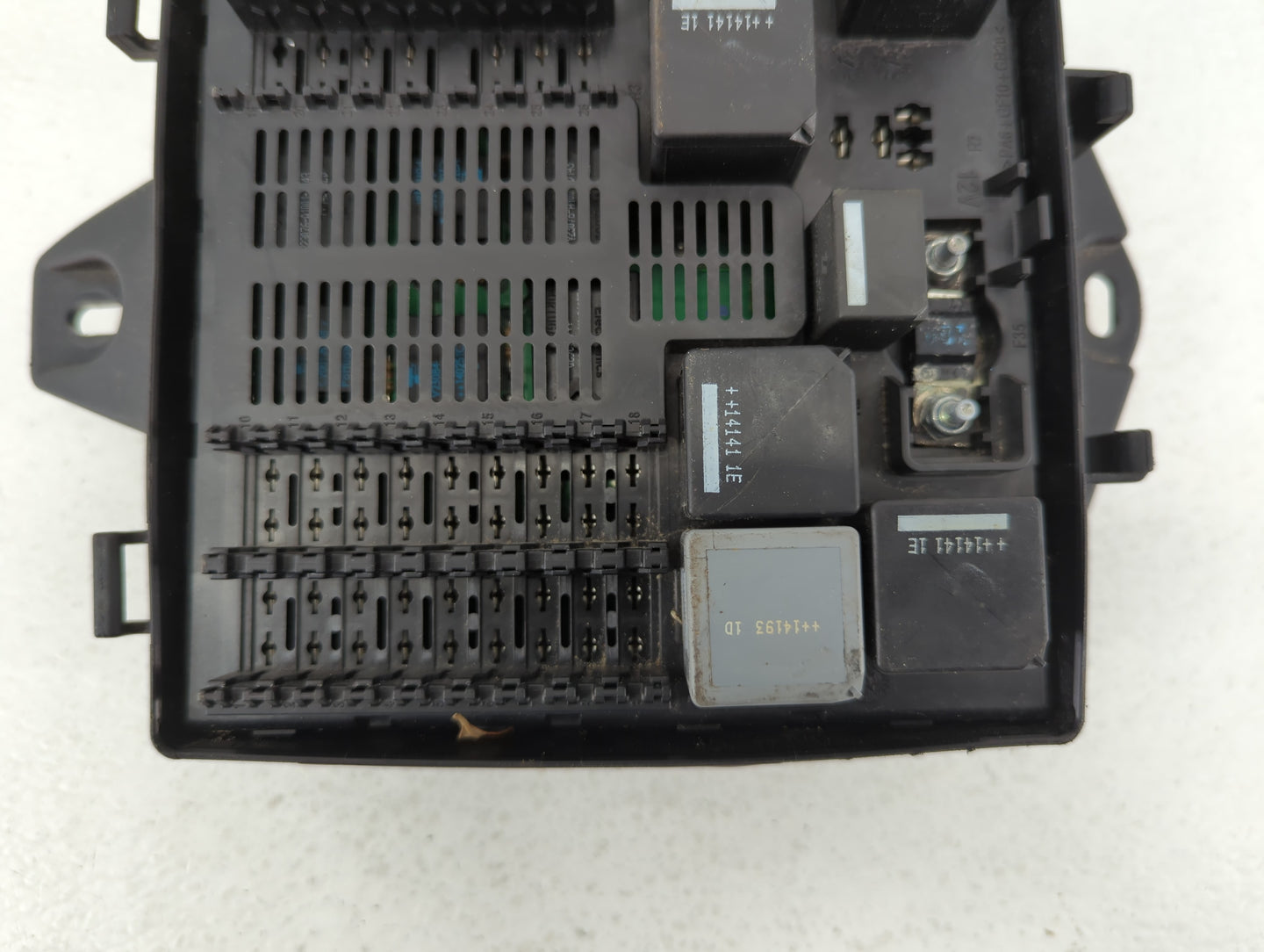 2013-2019 Nissan Versa Fusebox Fuse Box Panel Relay Module P/N:DW93-14A073-AB Fits Fits 2013 2014 2015 2016 2017 2018 2019 O