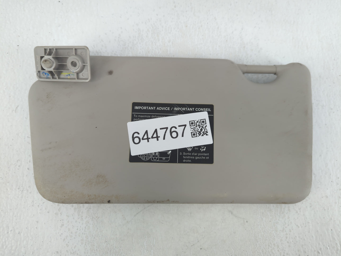2014-2015 Nissan Versa Sun Visor Shade Replacement Driver Left Mirror Fits Fits 2014 2015 OEM Used Auto Parts - Oemusedautop