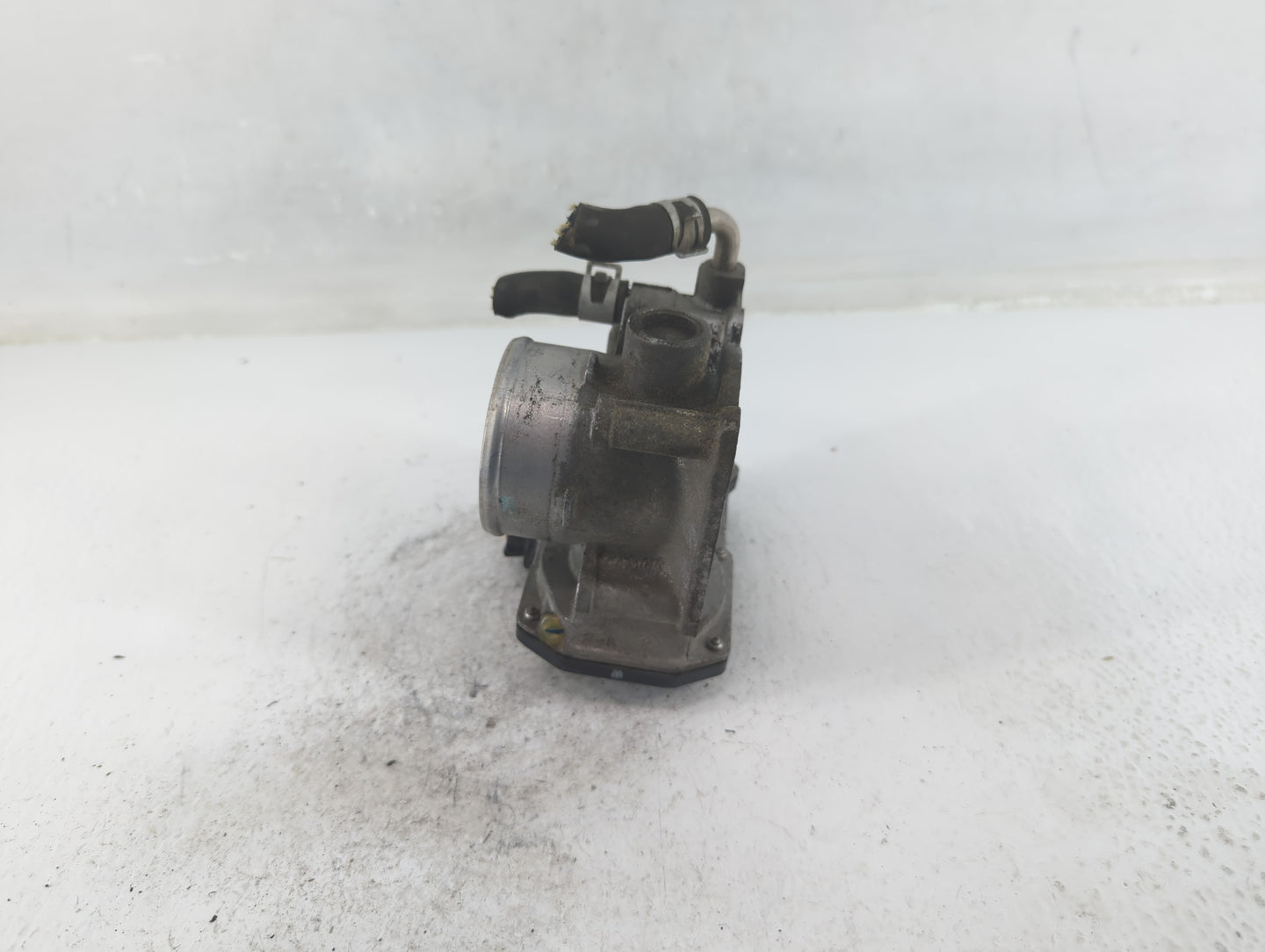 2012-2019 Nissan Versa Throttle Body P/N:3AA50-02 E Fits Fits 2012 2013 2014 2015 2016 2017 2018 2019 OEM Used Auto Parts - 