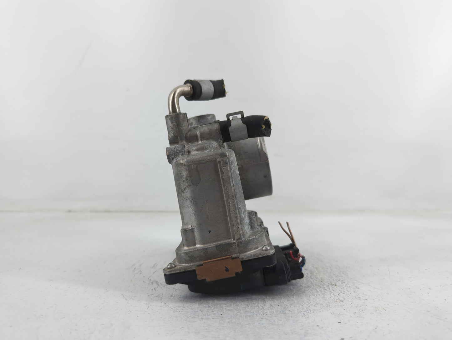 2012-2019 Nissan Versa Throttle Body P/N:3AA50-02 E Fits Fits 2012 2013 2014 2015 2016 2017 2018 2019 OEM Used Auto Parts - 