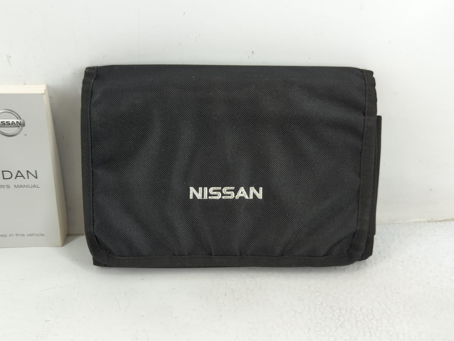 2015 Nissan Versa Owners Manual Book Guide P/N:OM15EM ON17U0 OEM Used Auto Parts - Oemusedautoparts1.com