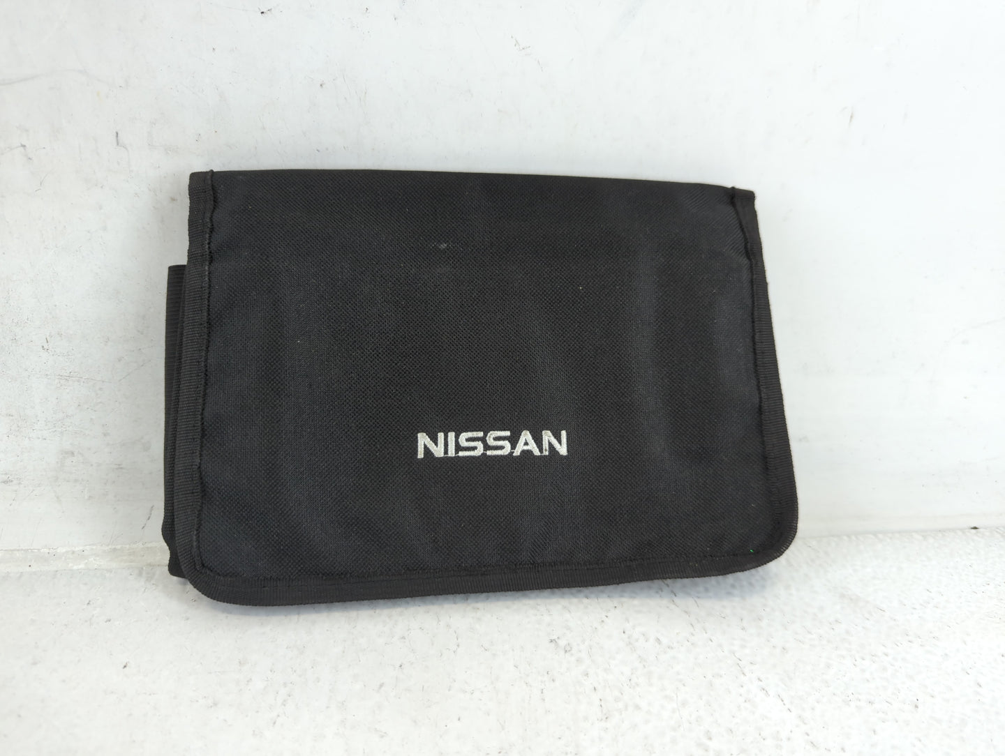 2015 Nissan Versa Owners Manual Book Guide P/N:OM15EM 0E12U1 OEM Used Auto Parts - Oemusedautoparts1.com