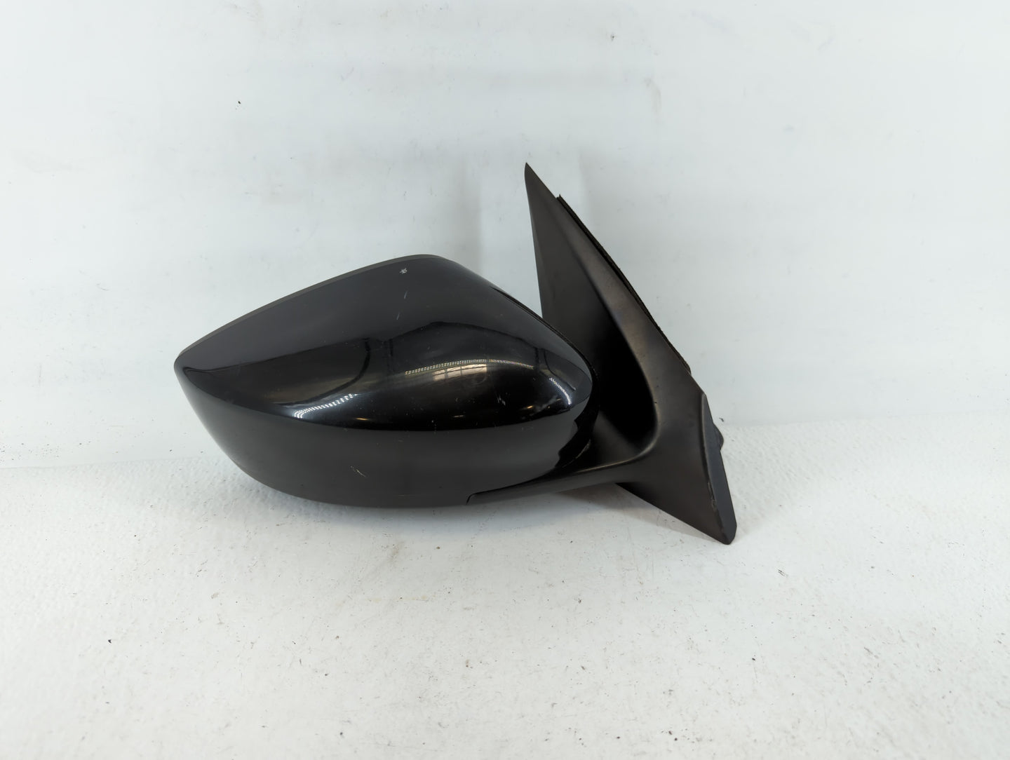 2015-2019 Nissan Versa Driver Side View Mirror - Left Door Mirror OEM Used - Oemusedautoparts1.com