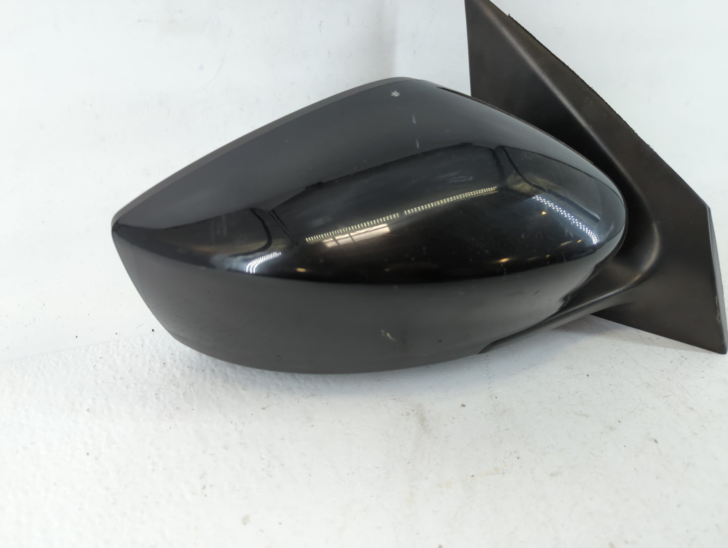 2015-2019 Nissan Versa Driver Side View Mirror - Left Door Mirror OEM Used - Oemusedautoparts1.com