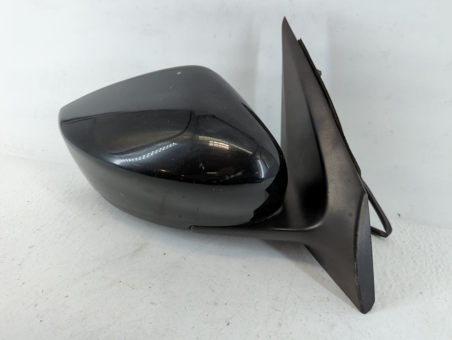 2015-2019 Nissan Versa Driver Side View Mirror - Left Door Mirror OEM Used - Oemusedautoparts1.com