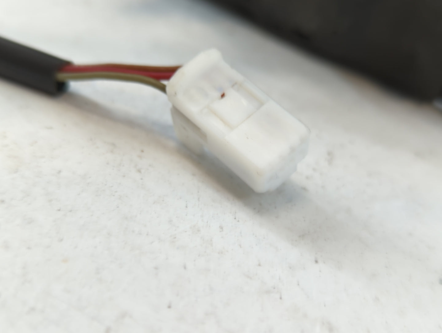 2015-2019 Nissan Versa Driver Side View Mirror - Left Door Mirror OEM Used - Oemusedautoparts1.com