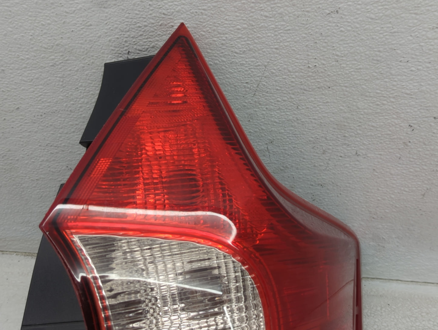 2014-2019 Nissan Versa Tail Light Assembly Passenger Right OEM P/N:265503WC0A Fits Fits 2014 2015 2016 2017 2018 2019 OEM Us