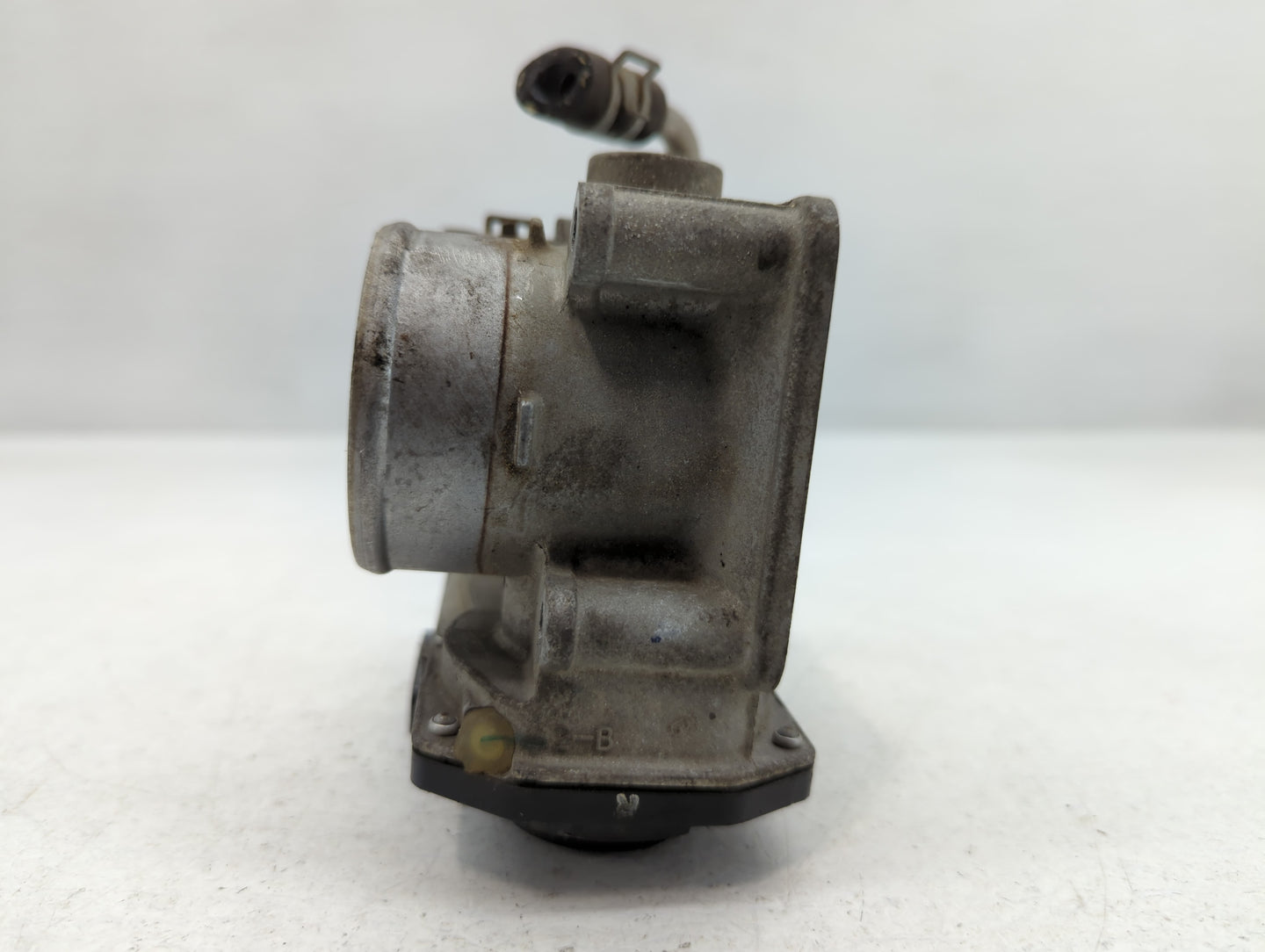 2012-2019 Nissan Versa Throttle Body P/N:3AA50-02 E Fits Fits 2012 2013 2014 2015 2016 2017 2018 2019 OEM Used Auto Parts - 