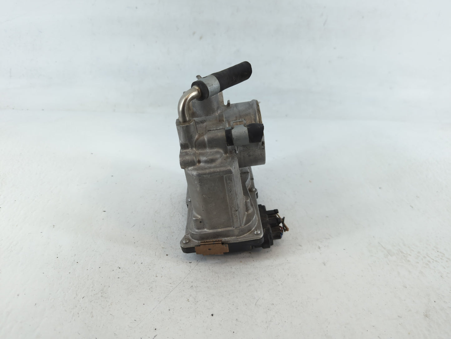 2012-2019 Nissan Versa Throttle Body P/N:3AA50-02 E Fits Fits 2012 2013 2014 2015 2016 2017 2018 2019 OEM Used Auto Parts - 