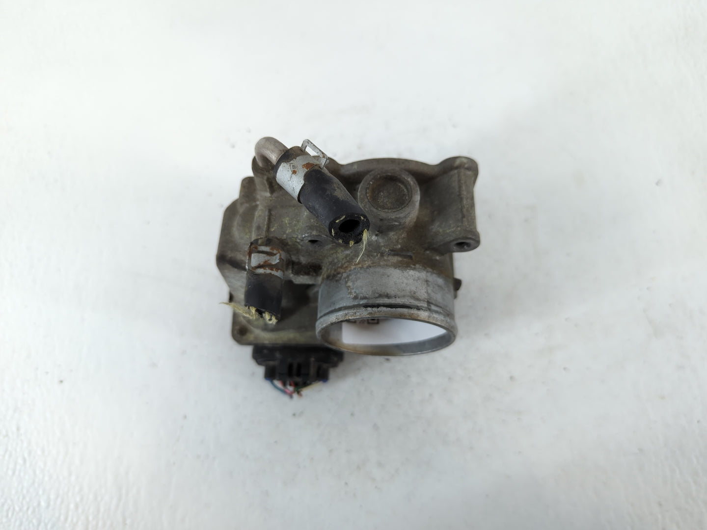 2012-2019 Nissan Versa Throttle Body P/N:3AA50-02 E Fits Fits 2012 2013 2014 2015 2016 2017 2018 2019 OEM Used Auto Parts - 