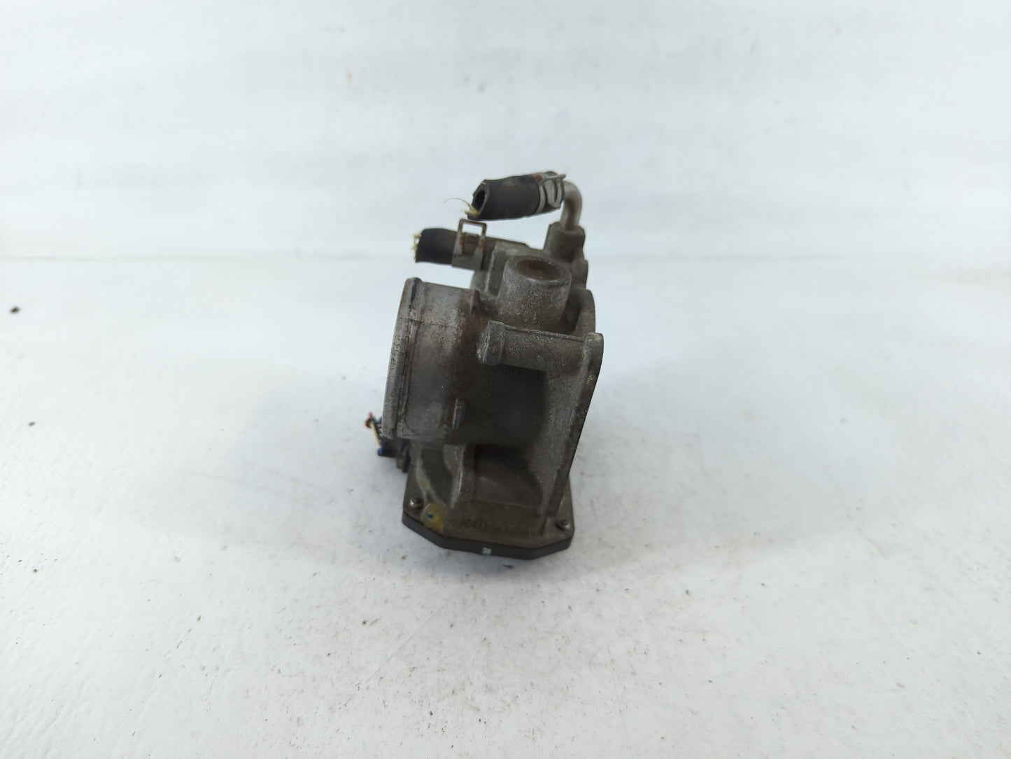 2012-2019 Nissan Versa Throttle Body P/N:3AA50-02 E Fits Fits 2012 2013 2014 2015 2016 2017 2018 2019 OEM Used Auto Parts - 