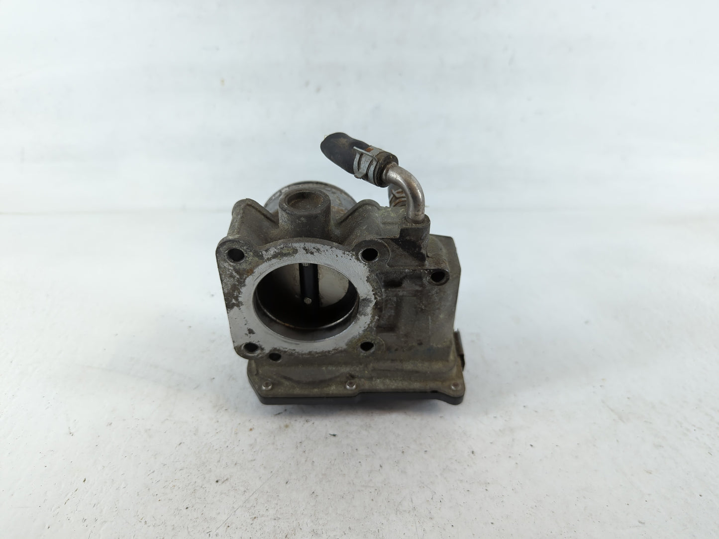 2012-2019 Nissan Versa Throttle Body P/N:3AA50-02 E Fits Fits 2012 2013 2014 2015 2016 2017 2018 2019 OEM Used Auto Parts - 