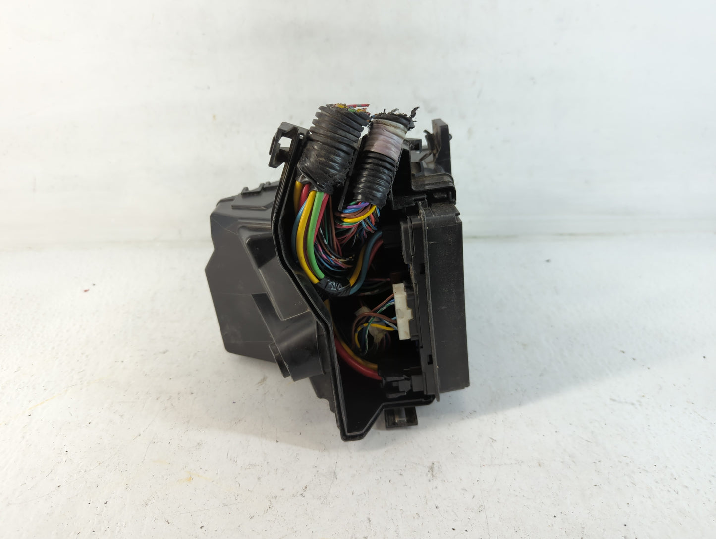 2013-2019 Nissan Versa Fusebox Fuse Box Panel Relay Module P/N:284B8 1HA0C Fits Fits 2013 2014 2015 2016 2017 2018 2019 OEM 