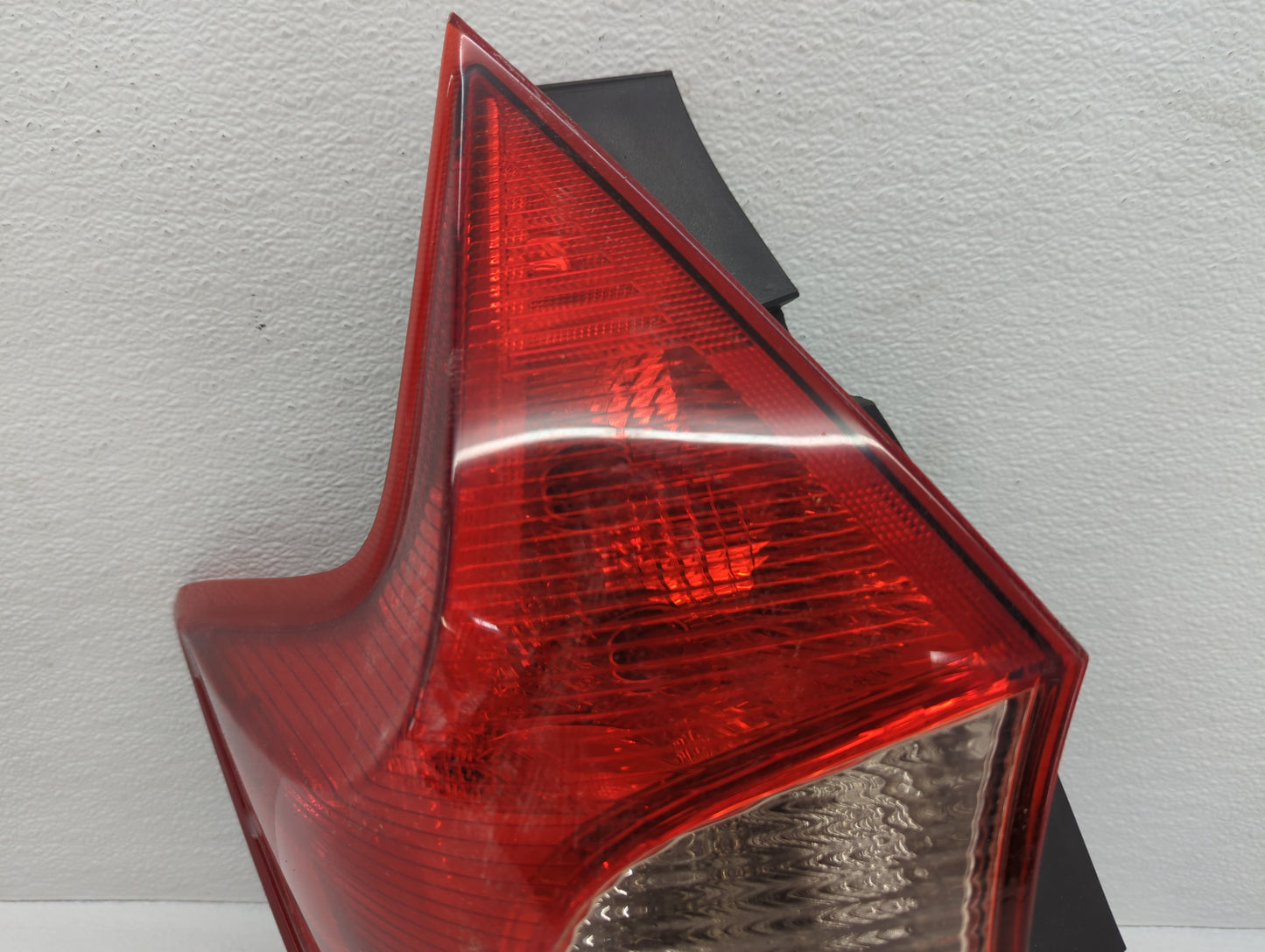 2014-2019 Nissan Versa Tail Light Assembly Driver Left OEM P/N:265553WC0A Fits Fits 2014 2015 2016 2017 2018 2019 OEM Used A