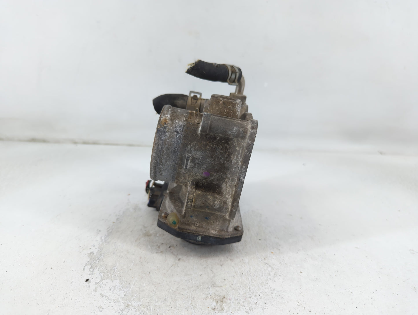 2012-2019 Nissan Versa Throttle Body P/N:3AA50-02 E Fits Fits 2012 2013 2014 2015 2016 2017 2018 2019 OEM Used Auto Parts - 