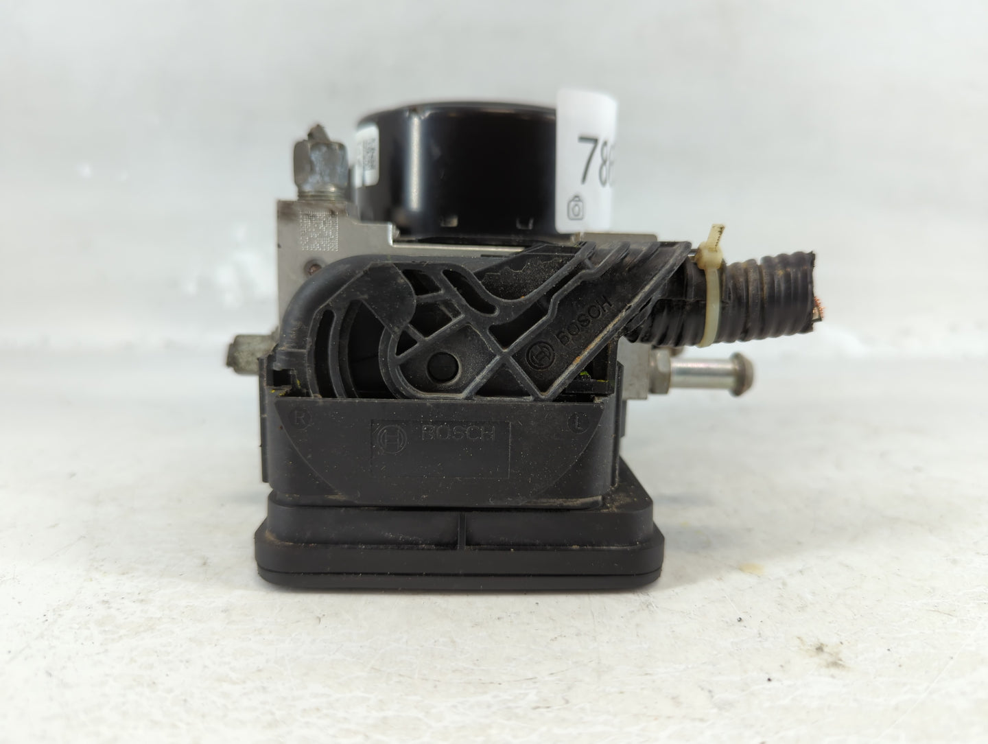 2014-2019 Nissan Versa ABS Pump Control Module Replacement P/N:47660 3W00B Fits Fits 2014 2015 2016 2017 2018 2019 OEM Used 