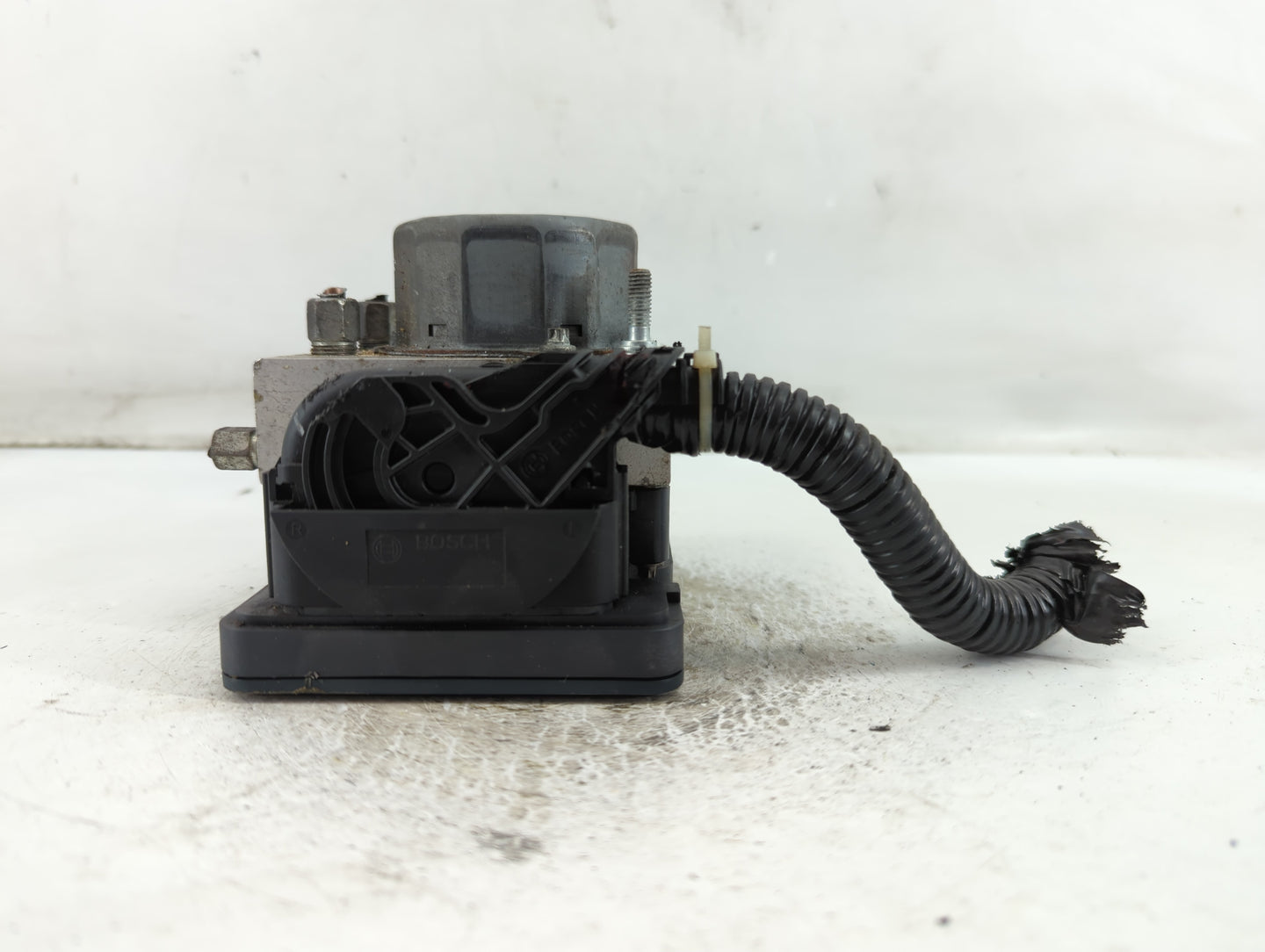 2015-2019 Nissan Versa ABS Pump Control Module Replacement P/N:47660 9KK0A Fits Fits 2015 2016 2017 2018 2019 OEM Used Auto 