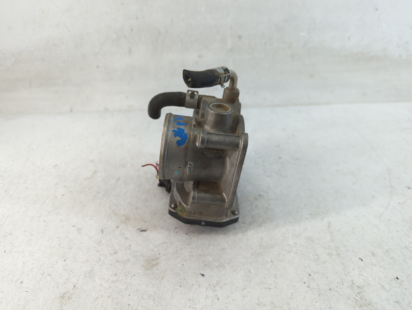 2012-2019 Nissan Versa Throttle Body P/N:3AA50-02 E Fits Fits 2012 2013 2014 2015 2016 2017 2018 2019 OEM Used Auto Parts - 