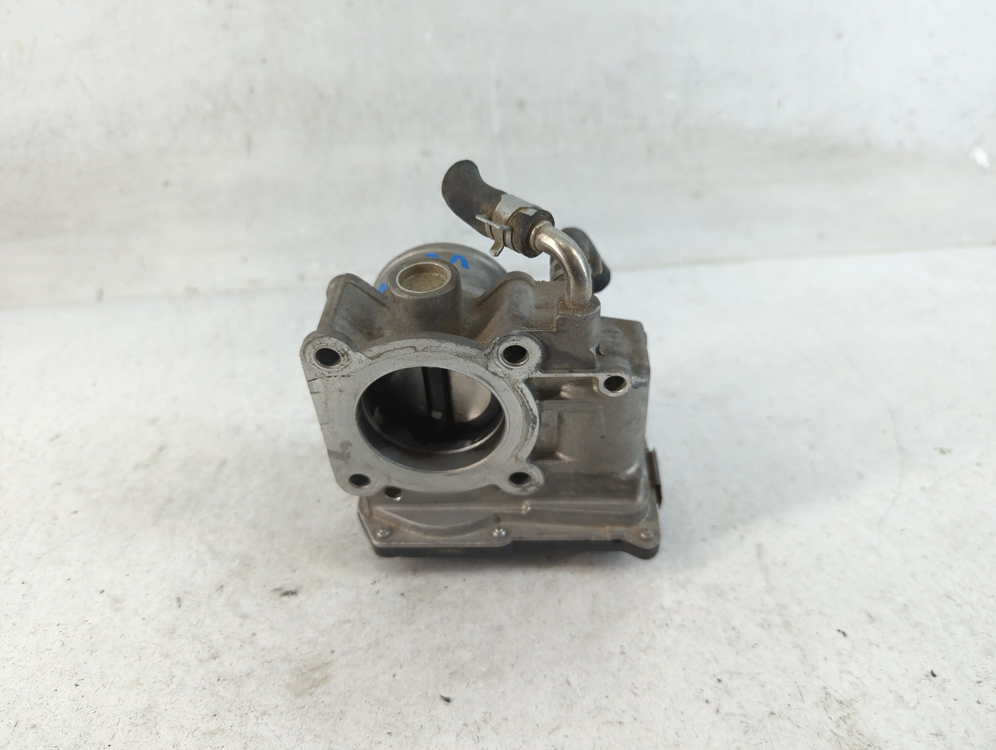 2012-2019 Nissan Versa Throttle Body P/N:3AA50-02 E Fits Fits 2012 2013 2014 2015 2016 2017 2018 2019 OEM Used Auto Parts - 