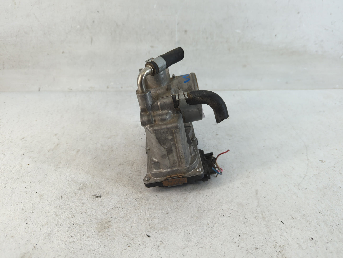 2012-2019 Nissan Versa Throttle Body P/N:3AA50-02 E Fits Fits 2012 2013 2014 2015 2016 2017 2018 2019 OEM Used Auto Parts - 