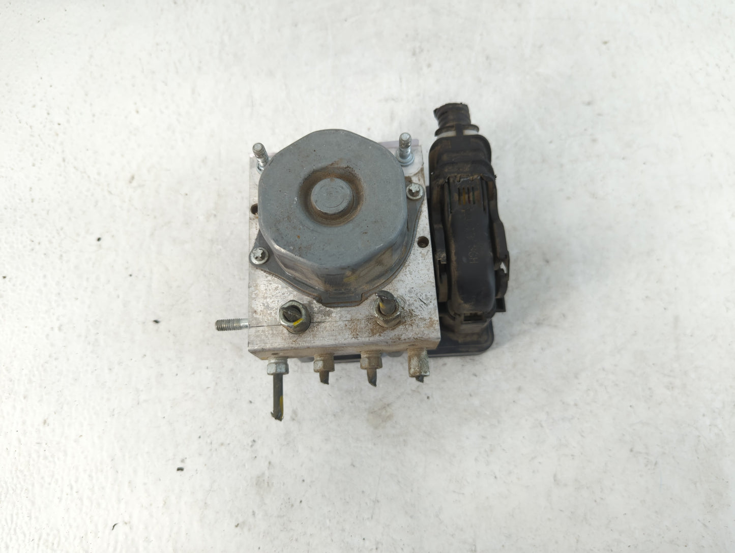 2015-2019 Nissan Versa ABS Pump Control Module Replacement P/N:47660 9KL0A Fits Fits 2015 2016 2017 2018 2019 OEM Used Auto 