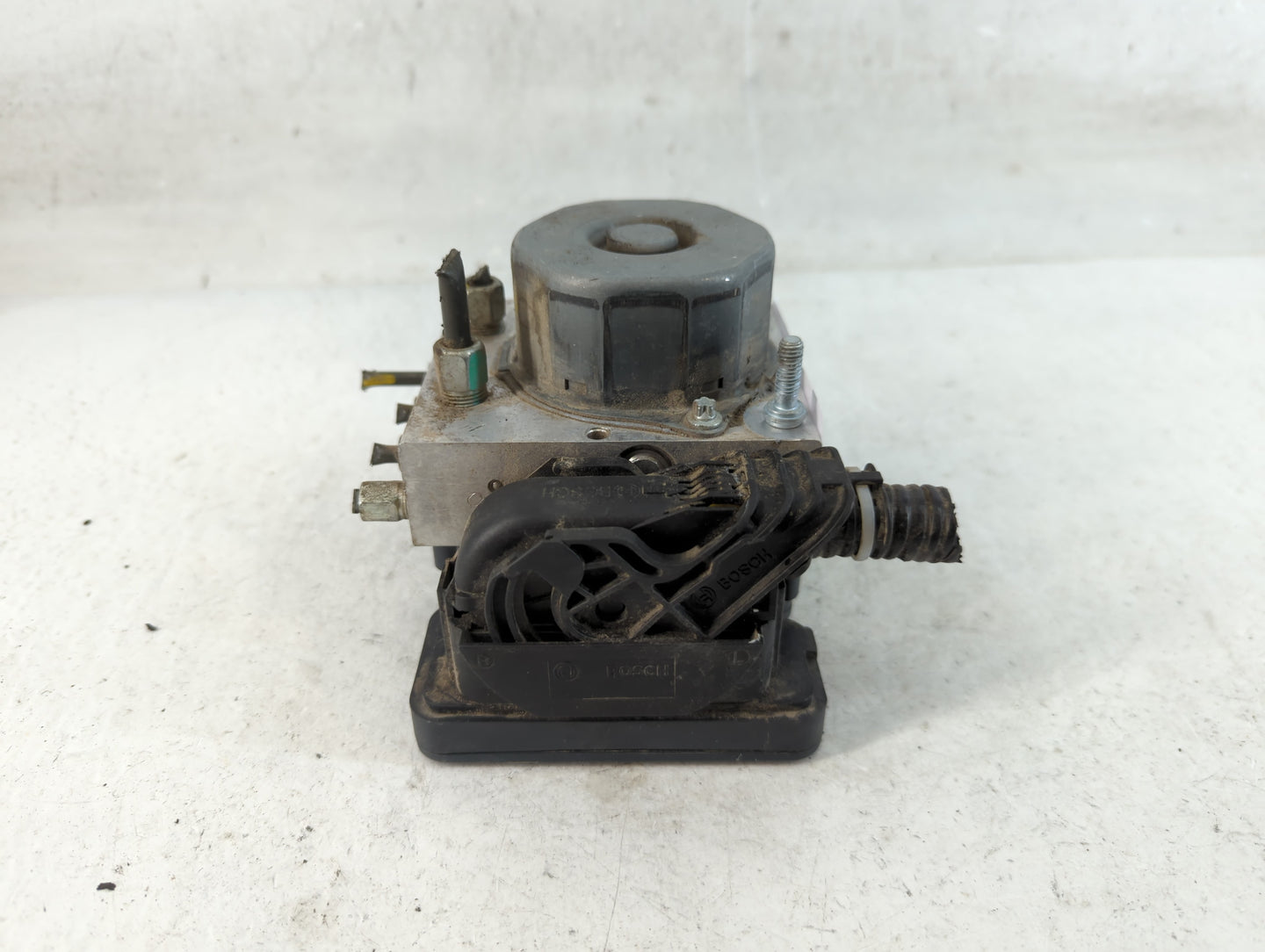 2015-2019 Nissan Versa ABS Pump Control Module Replacement P/N:47660 9KL0A Fits Fits 2015 2016 2017 2018 2019 OEM Used Auto 