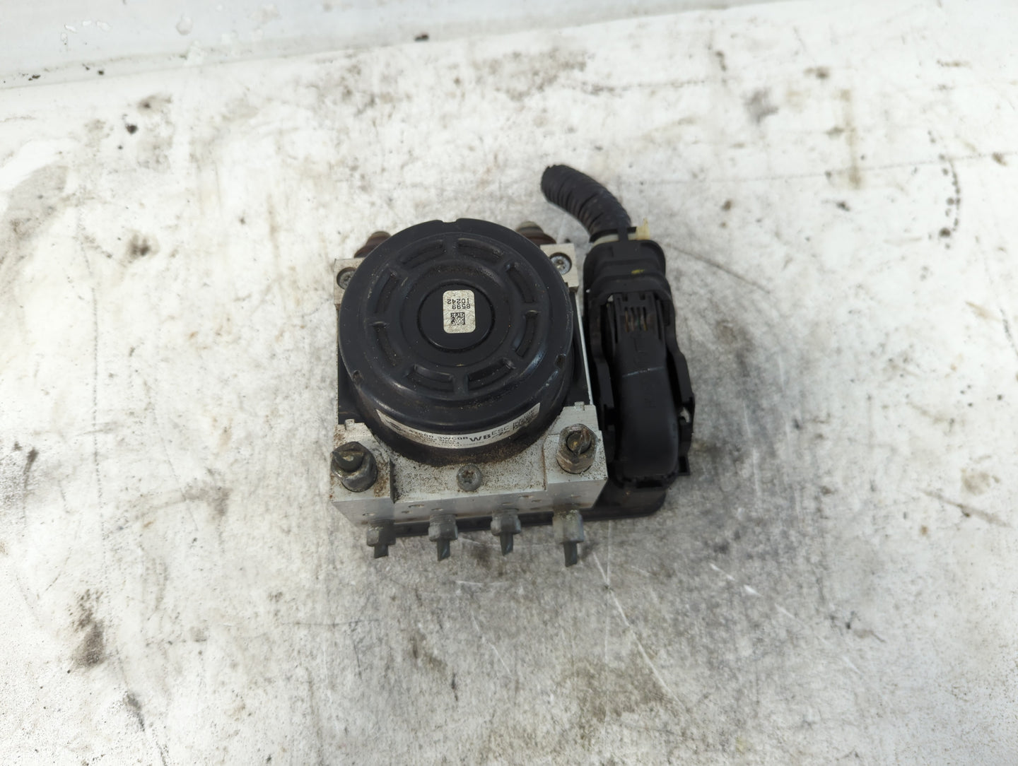 2014-2019 Nissan Versa ABS Pump Control Module Replacement P/N:47660 3WCQB Fits Fits 2014 2015 2016 2017 2018 2019 OEM Used 