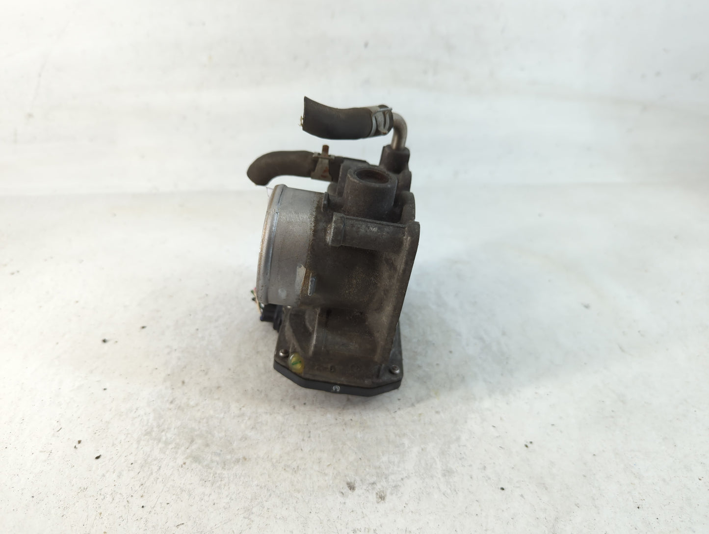 2015 Nissan Versa Note Throttle Body P/N:3AA50-02 E Fits Fits 2012 2013 2014 2016 2017 2018 2019 OEM Used Auto Parts - Oemus