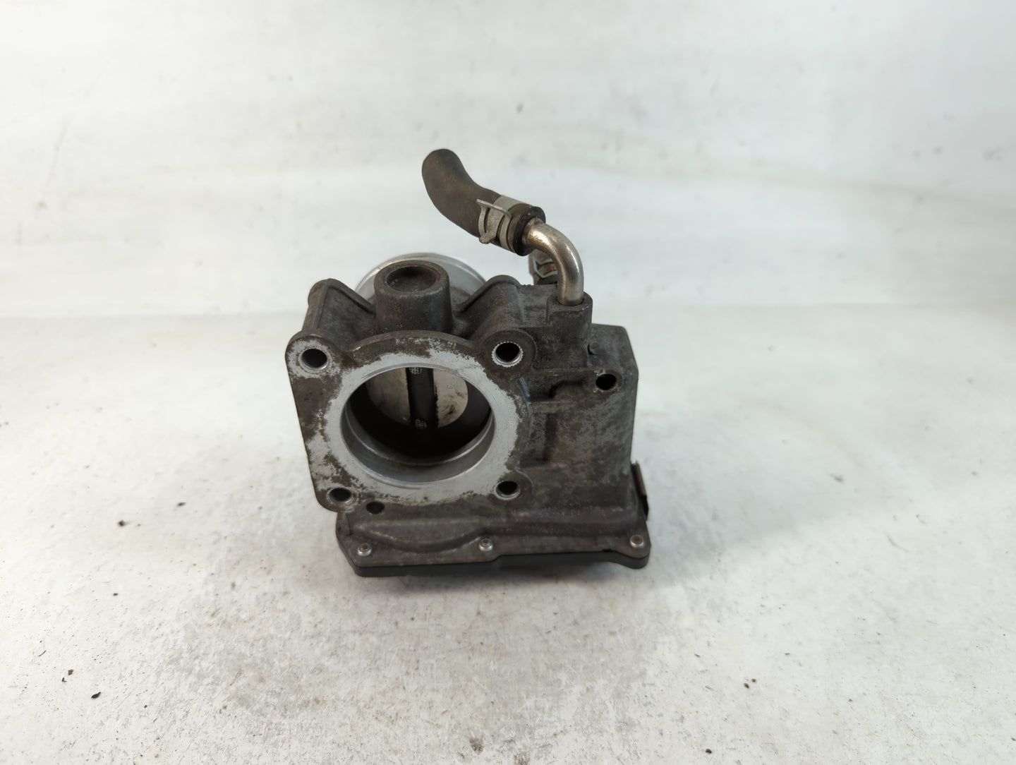 2015 Nissan Versa Note Throttle Body P/N:3AA50-02 E Fits Fits 2012 2013 2014 2016 2017 2018 2019 OEM Used Auto Parts - Oemus