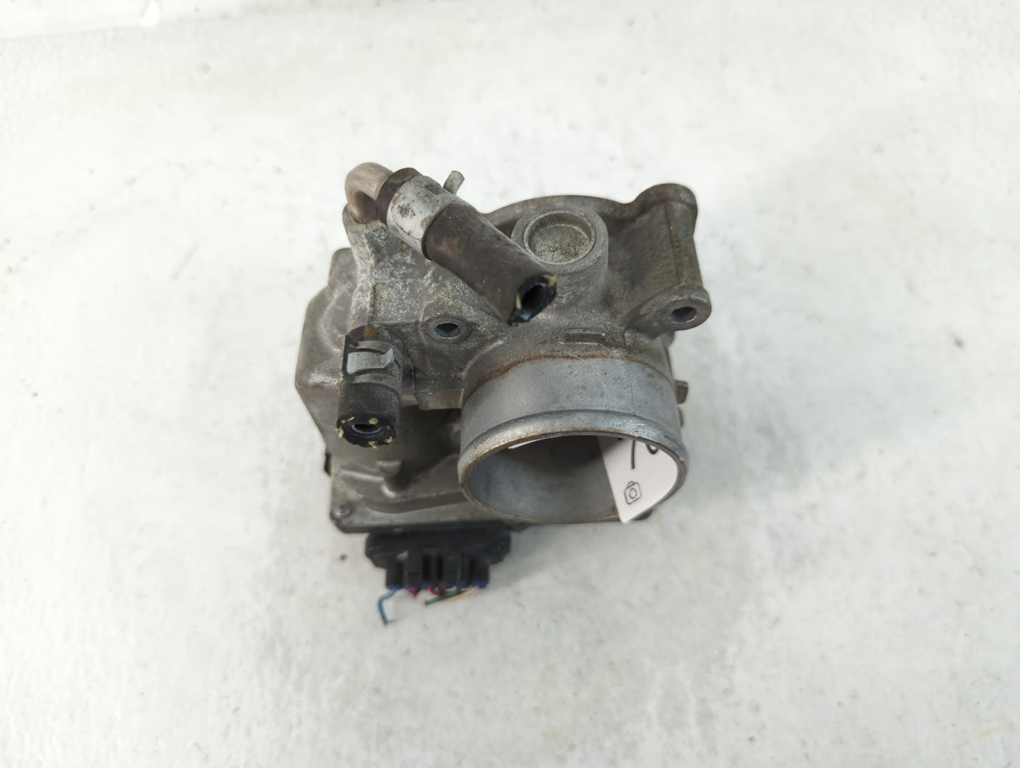 2015 Nissan Versa Note Throttle Body P/N:3AA50-02 E Fits Fits 2012 2013 2014 2016 2017 2018 2019 OEM Used Auto Parts - Oemus