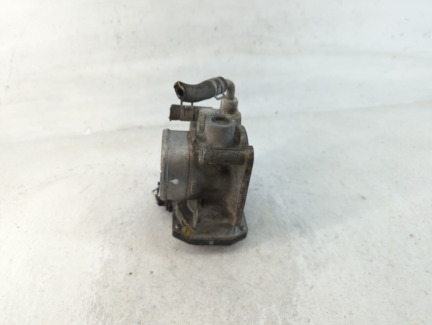 2015 Nissan Versa Note Throttle Body P/N:3AA50-02 E Fits Fits 2012 2013 2014 2016 2017 2018 2019 OEM Used Auto Parts - Oemus