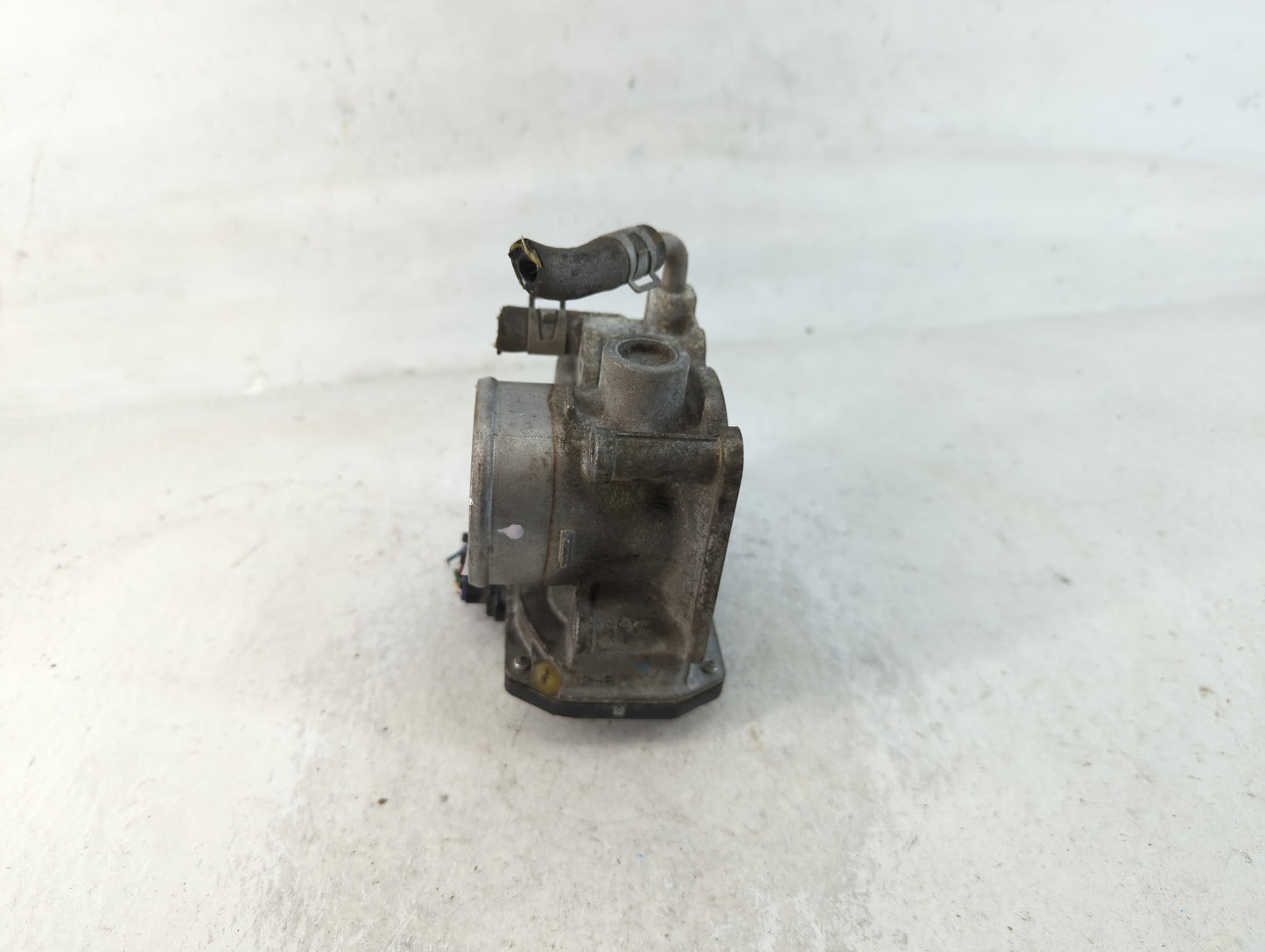 2015 Nissan Versa Note Throttle Body P/N:3AA50-02 E Fits Fits 2012 2013 2014 2016 2017 2018 2019 OEM Used Auto Parts - Oemus