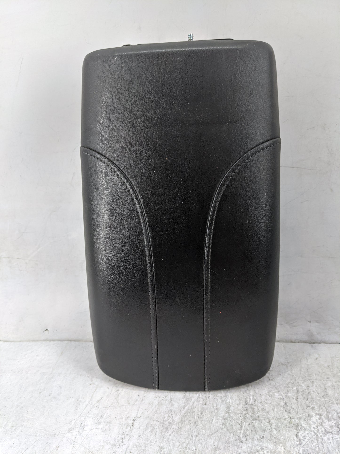 2015 Nissan X-Trail Center Console Armrest Cover Lid P/N:D520180816000035 Fits OEM Used Auto Parts - Oemusedautoparts1.com