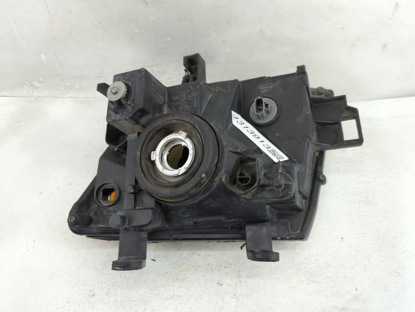 2005-2015 Nissan Xterra Passenger Right Oem Head Light Headlight Lamp - Oemusedautoparts1.com