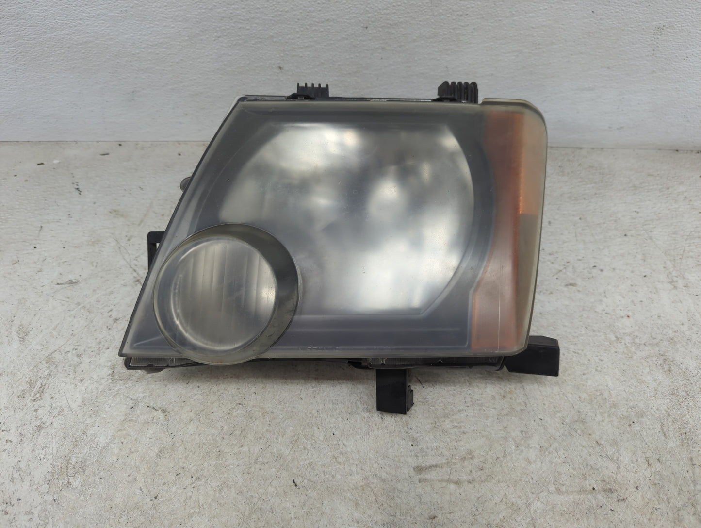 2005-2015 Nissan Xterra Driver Left Oem Head Light Headlight Lamp - Oemusedautoparts1.com