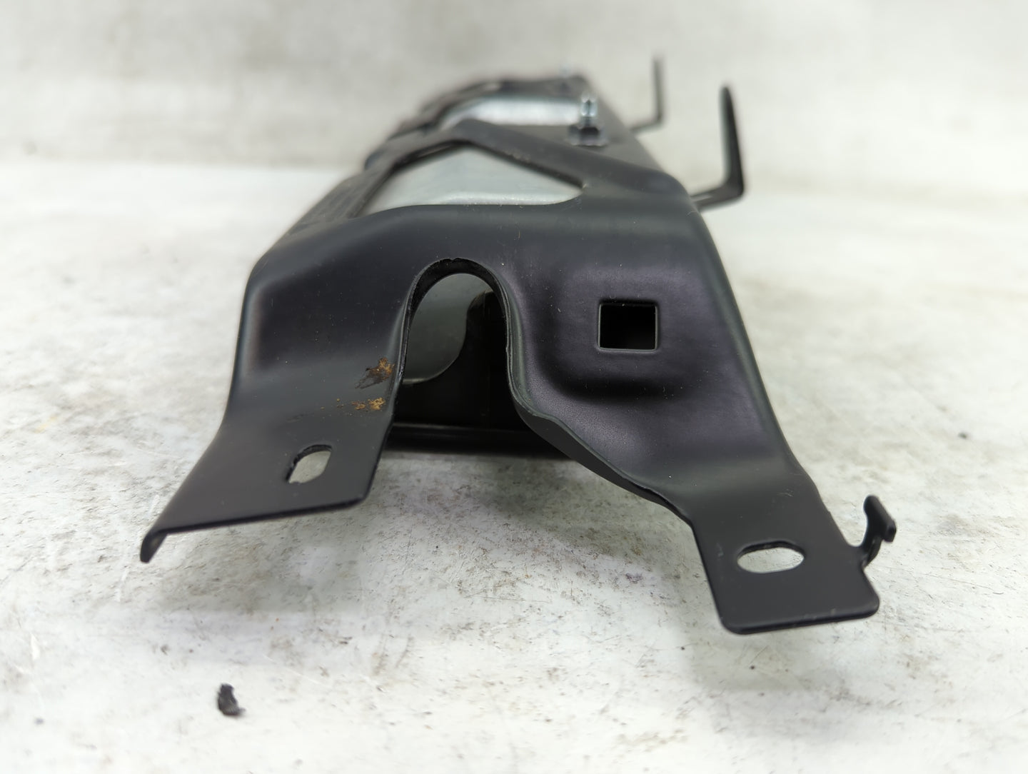 2015-2019 Porsche Macan Air Bag Driver Left Knee OEM P/N:414601364 95B 880 841 Fits Fits 2015 2016 2017 2018 2019 OEM Used A