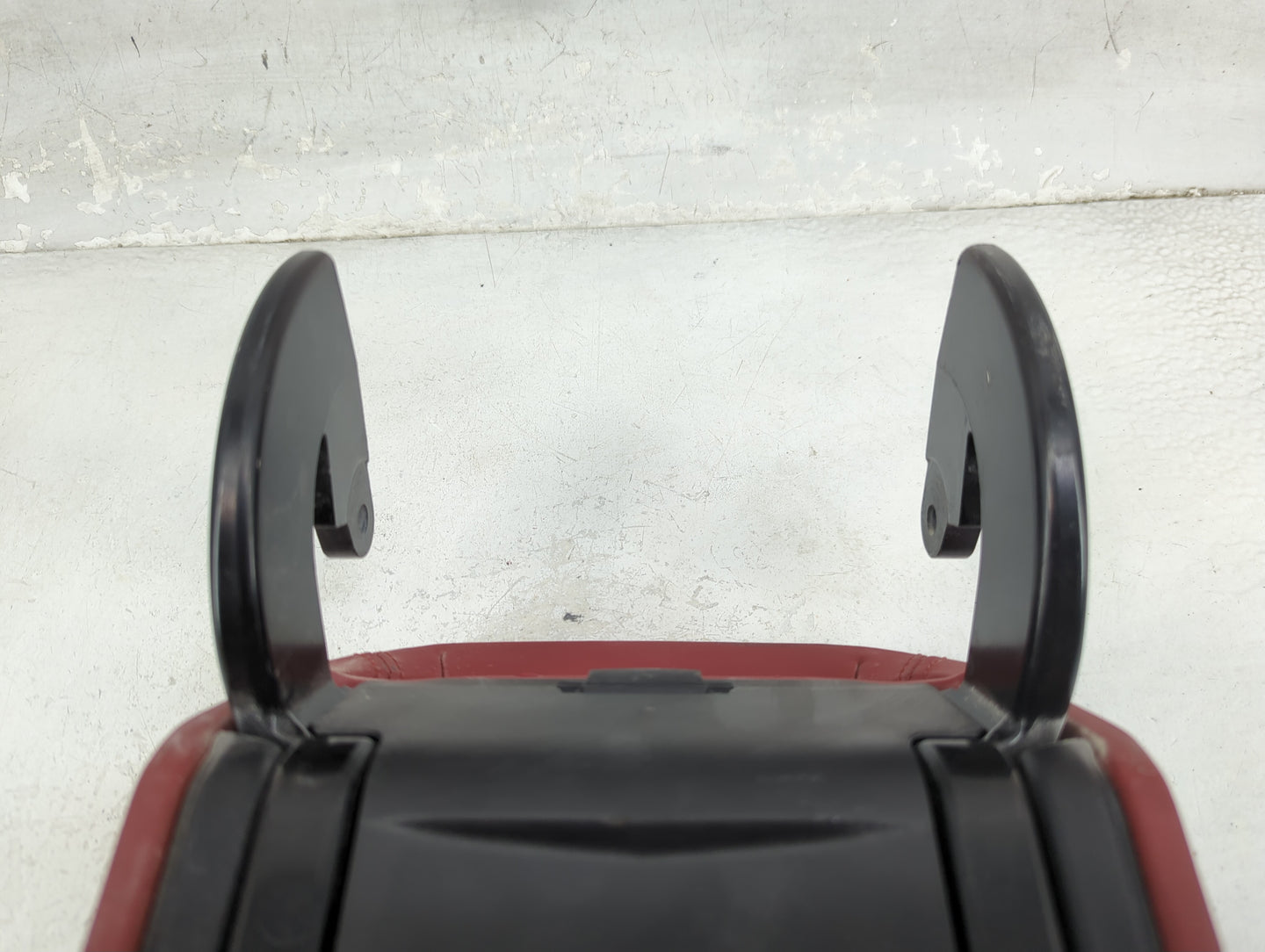 2015 Porsche Macan Center Console Armrest Cover Lid Fits OEM Used Auto Parts - Oemusedautoparts1.com