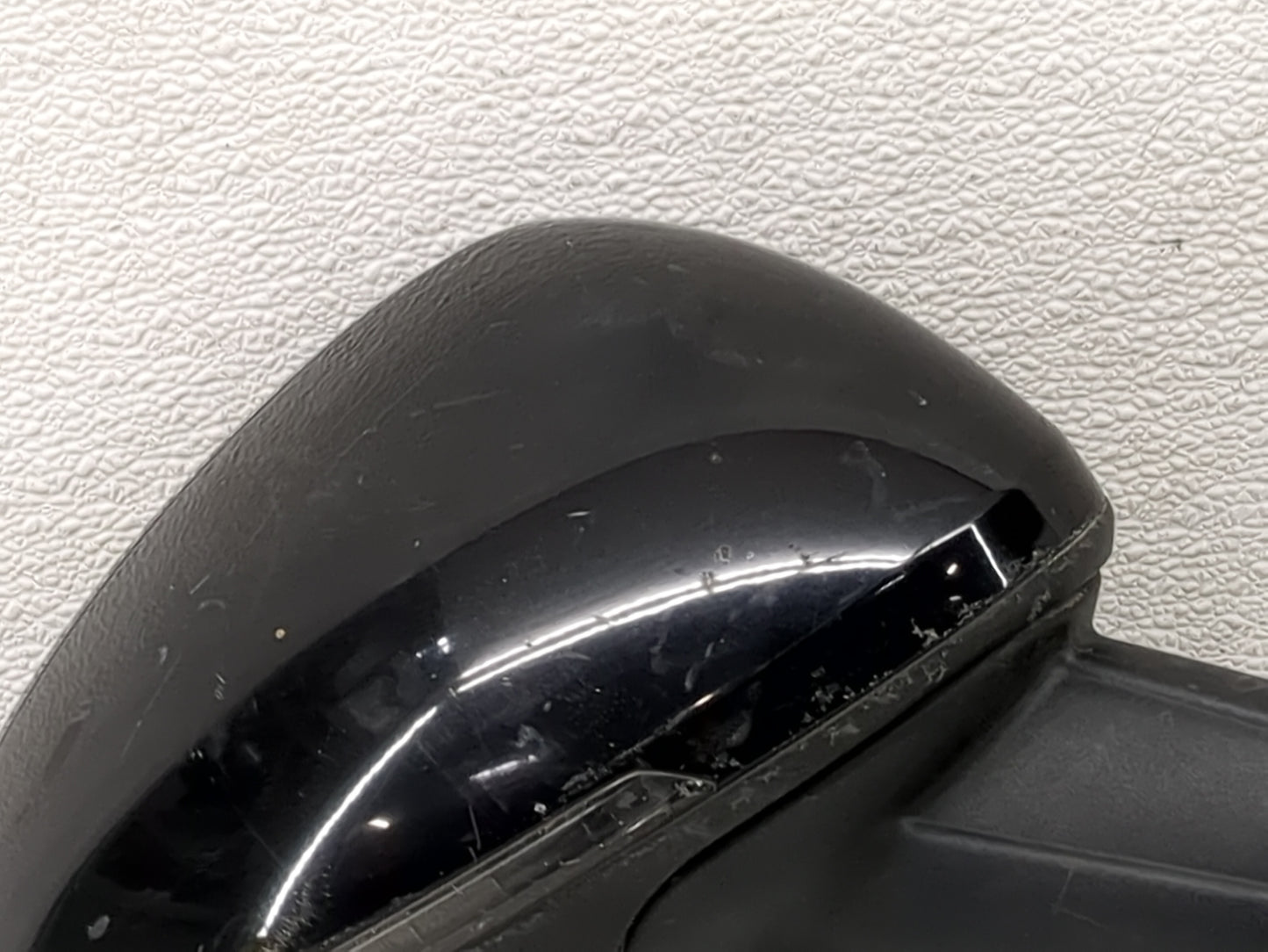 2015-2019 Porsche Macan Passenger Side View Mirror - Right Door Mirror OEM Used - Oemusedautoparts1.com