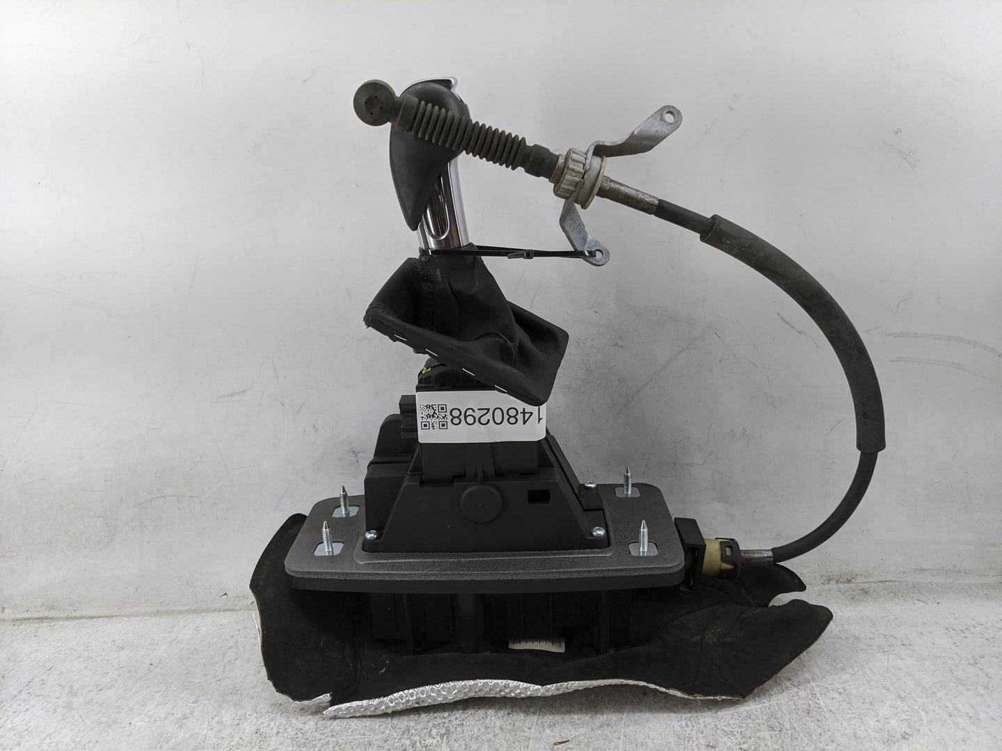 2015 Porsche Macan Floor Console Assembly Shifter - Oemusedautoparts1.com