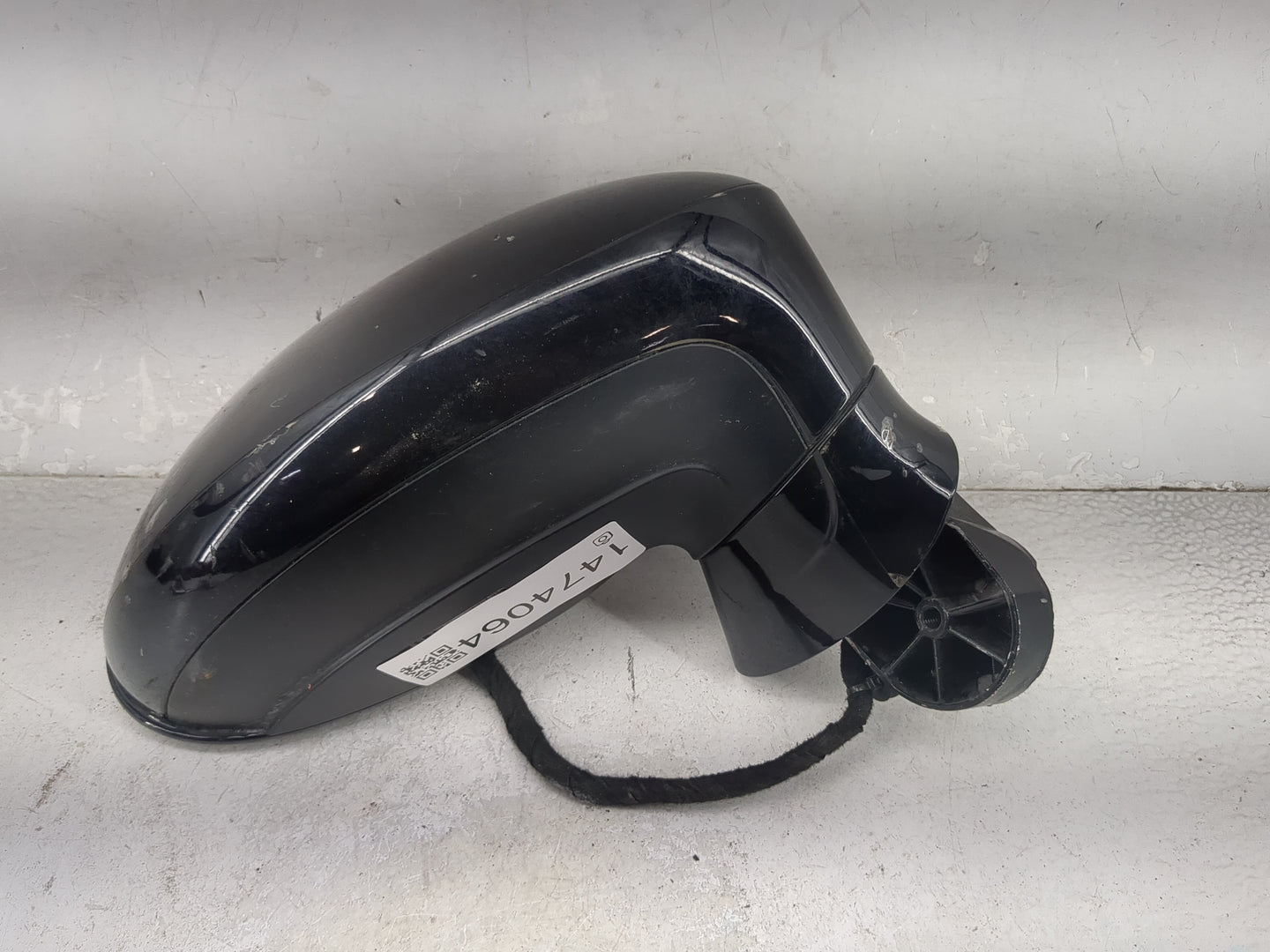 2015-2016 Porsche Panamera Passenger Side View Mirror - Right Door Mirror OEM Used - Oemusedautoparts1.com