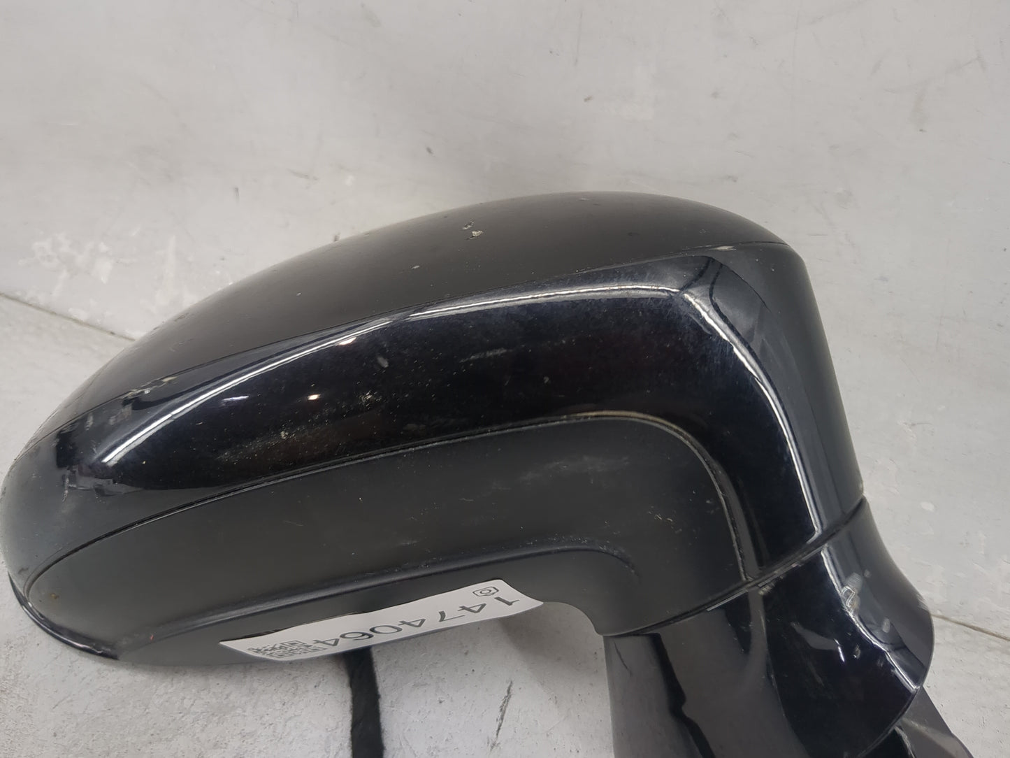 2015-2016 Porsche Panamera Passenger Side View Mirror - Right Door Mirror OEM Used - Oemusedautoparts1.com