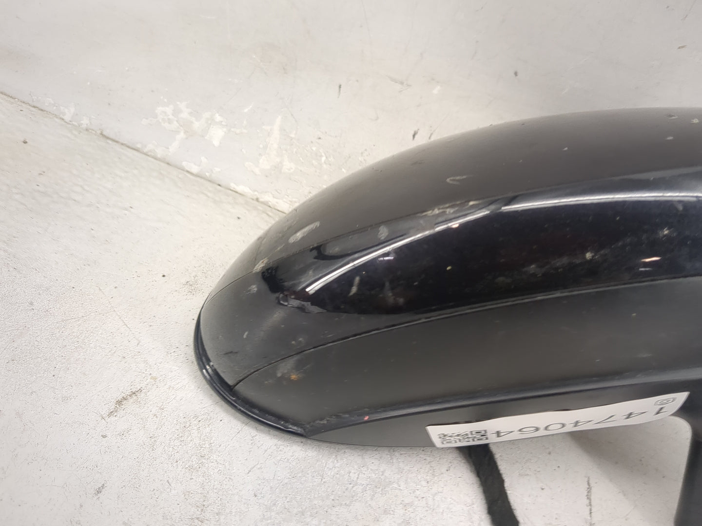 2015-2016 Porsche Panamera Passenger Side View Mirror - Right Door Mirror OEM Used - Oemusedautoparts1.com