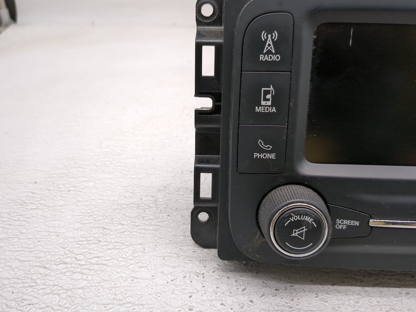 2015 Ram 1500 Radio AM FM Cd Player Receiver Replacement P/N:P68228668AC Fits OEM Used Auto Parts - Oemusedautoparts1.com