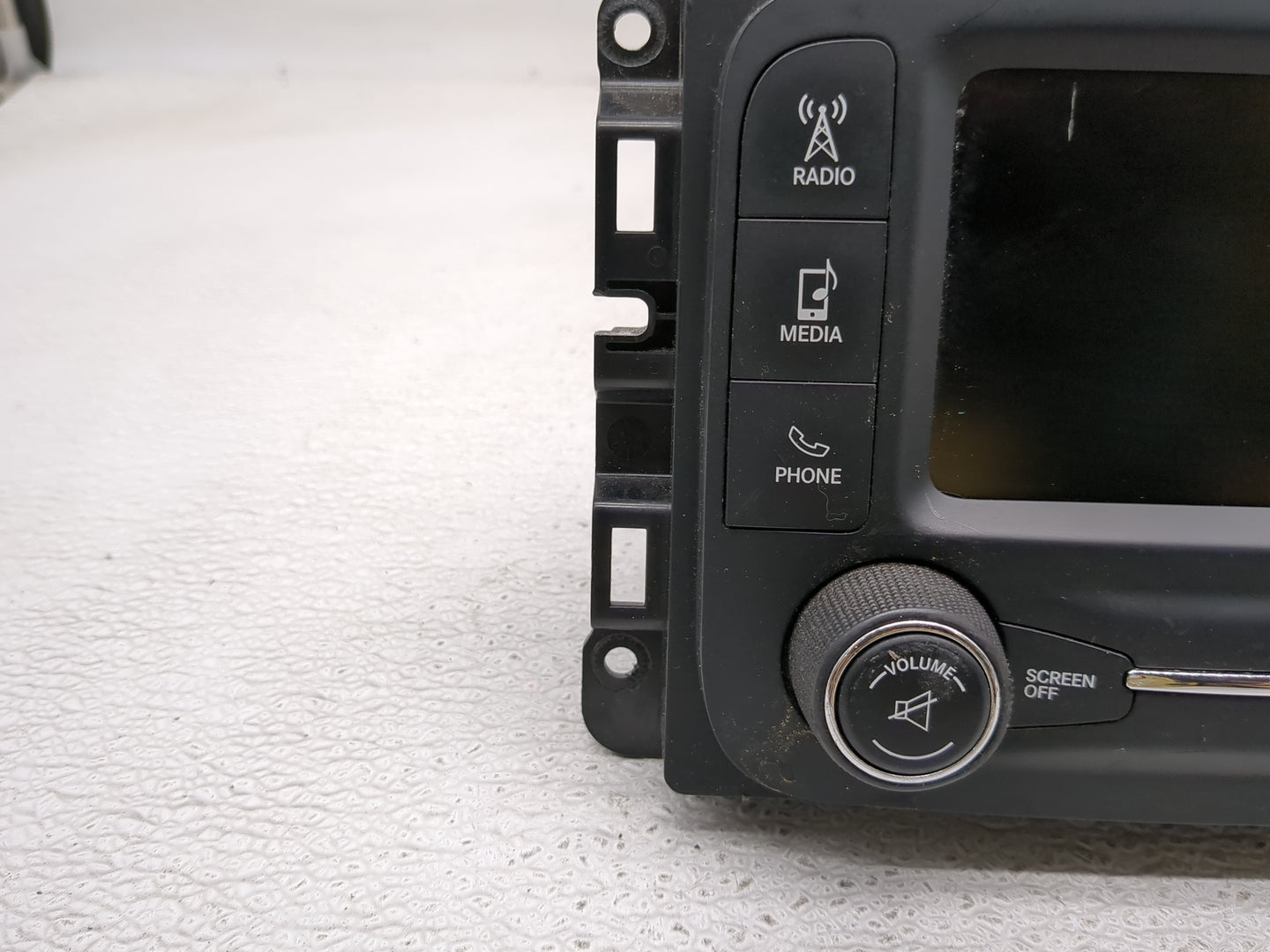 2015 Ram 1500 Radio AM FM Cd Player Receiver Replacement P/N:P68228668AC Fits OEM Used Auto Parts - Oemusedautoparts1.com