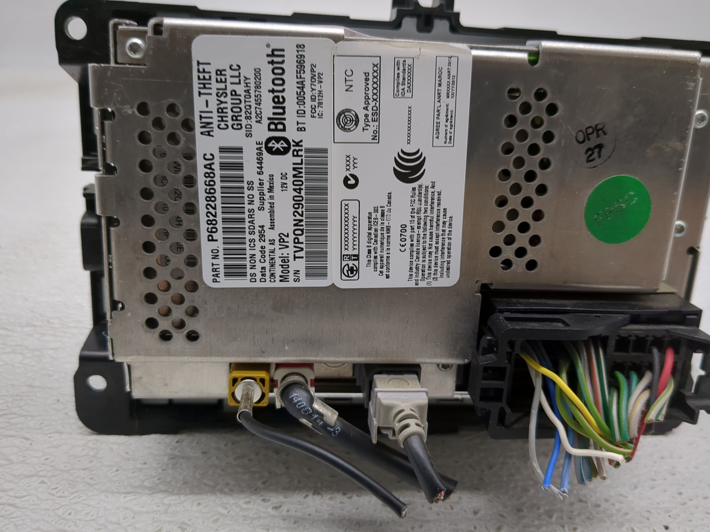 2015 Ram 1500 Radio AM FM Cd Player Receiver Replacement P/N:P68228668AC Fits OEM Used Auto Parts - Oemusedautoparts1.com