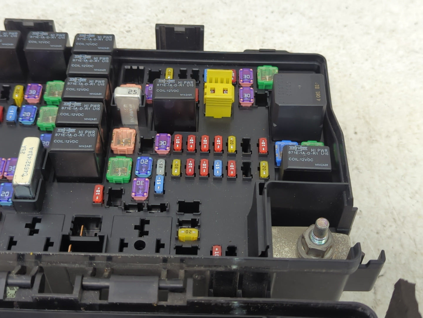 2015 Ram 1500 Fusebox Fuse Box Panel Relay Module P/N:P68243263AC Fits OEM Used Auto Parts - Oemusedautoparts1.com