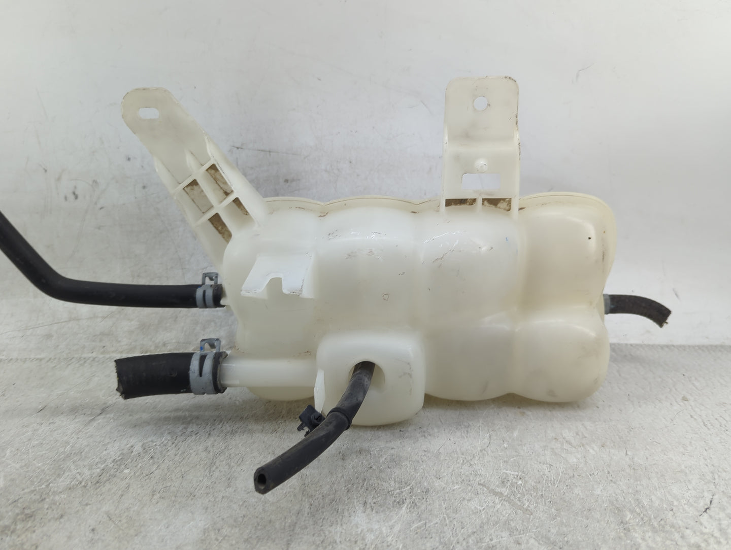 2014-2018 Ram 1500 Radiator Coolant Overflow Expansion Tank Bottle - Oemusedautoparts1.com